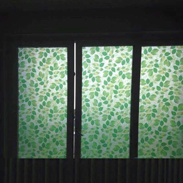 Decal dán kiếng 