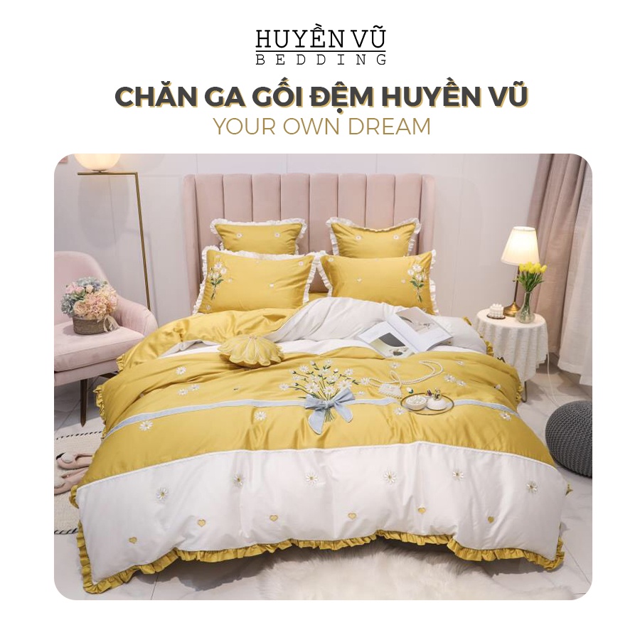 Bộ chăn ga gối CottonSateen thêu tim cúc vàng-CHĂN GA GỐI ĐỆM HUYỀN VŨ