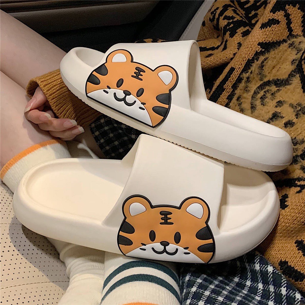 Dép quai ngang đế bánh mì hottrend đính hình thỏ con đáng yêu