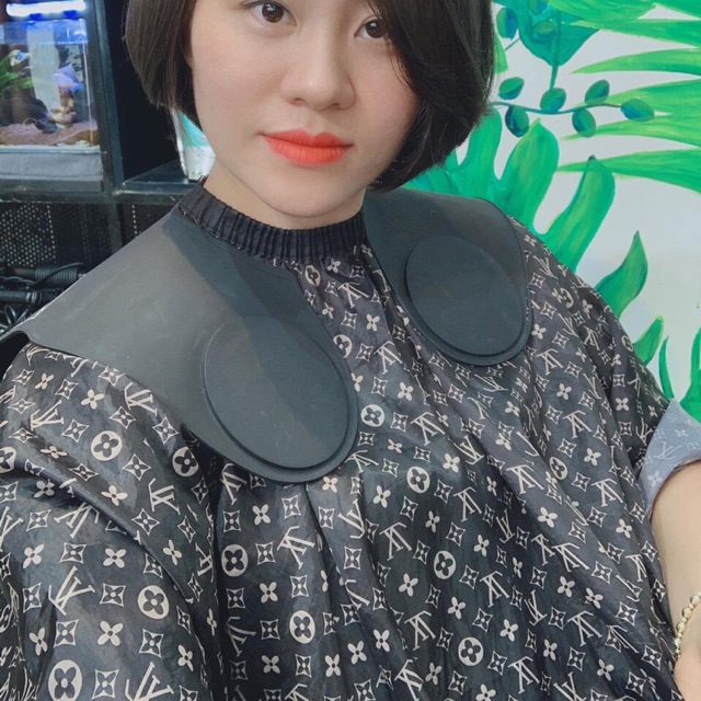 Khăn cắt tóc - áo choàng cắt tóc logo Louis Vuitton L.V