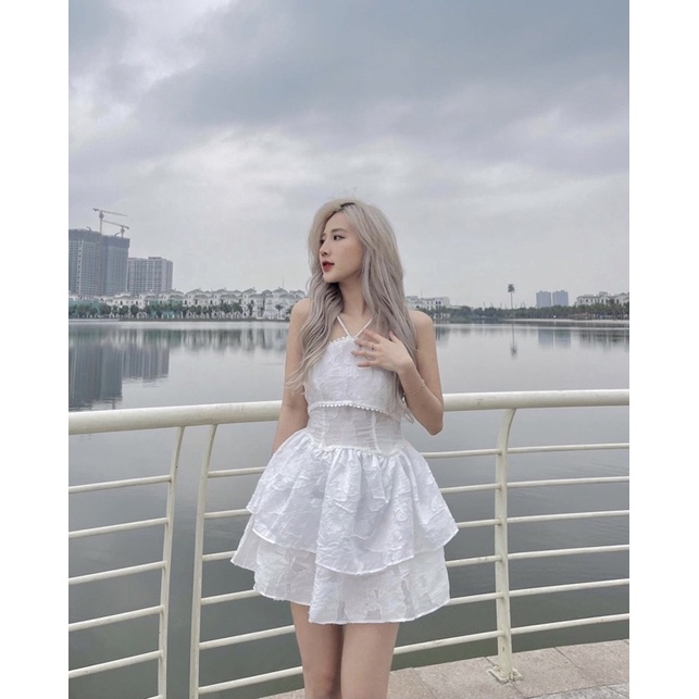 [chất liệu tốt] Đầm dự tiệc Alice Dress Cổ yếm Cúp ngực phối ren bi xếp tầng cực sang chảnh | BigBuy360 - bigbuy360.vn
