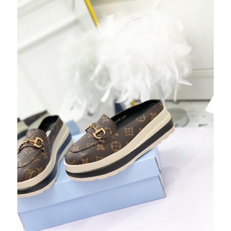 Sục đế xuồng khoá ngang siêu nhẹ fullbox hàng quảng châu cao cấp