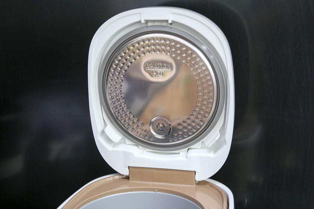 Nồi cơm điện tử 1,8 lít SHARP TH18GL MỚI 100% - có 9 chế độ nấu tự động- bảo hành 12 tháng