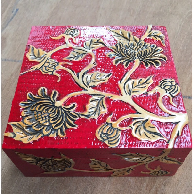 Hộp nữ trang bằng đá 12x12x5cm