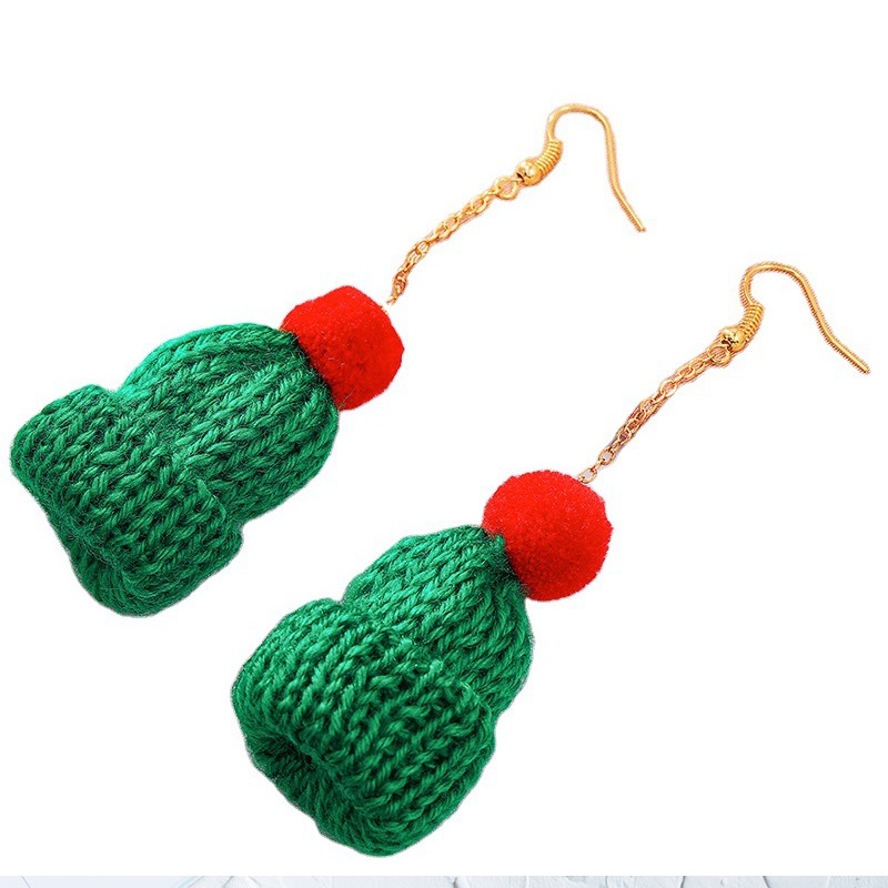 Khuyên tai hình nón len phong cách giáng sinh Hàn Quốc dễ phối đồ cho nữ