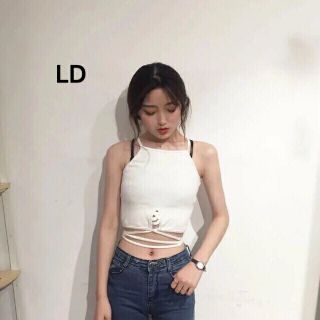 Áo yếm đan dây len tăm