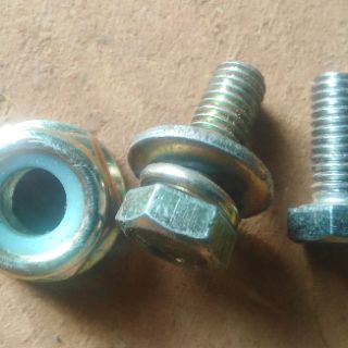 Ốc đầu bò máy cắt cỏ