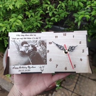 Đồng hồ gỗ handmade khắc hình - quà tặng kỷ niệm, quà lưu niệm ý nghĩa
