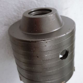 Khoét lỗ tường phi 70