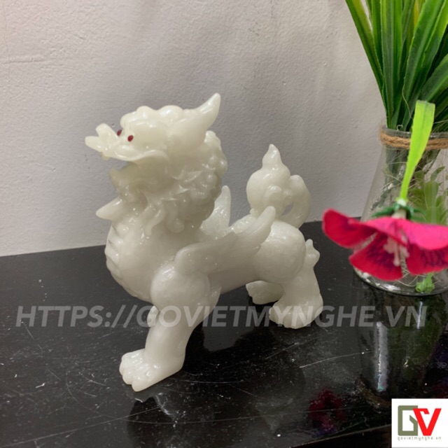 Tượng Đá Tỳ Hưu Phong Thủy Trang Trí Bàn Làm Việc - Cao 11cm - Đá Non Nước