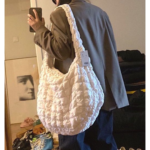 Túi đeo vai IELGY hình đám mây xếp ly sức chứa lớn thời trang cho nữ