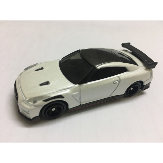 Xe mô hình Tomica Nisan GT-R Nismo