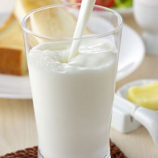 Sữa tiệt trùng Vinamilk bịch 220ml
