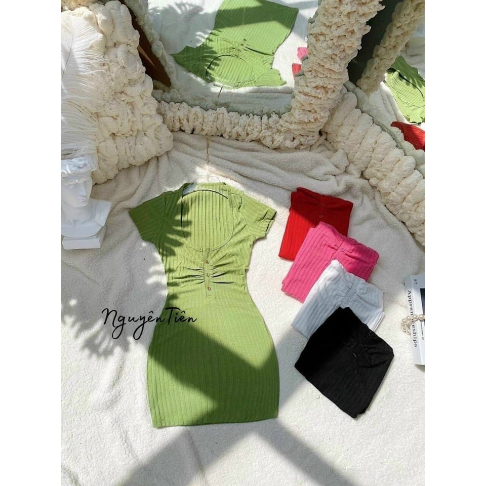 đầm tay ngắn nhúm đính nút ngực