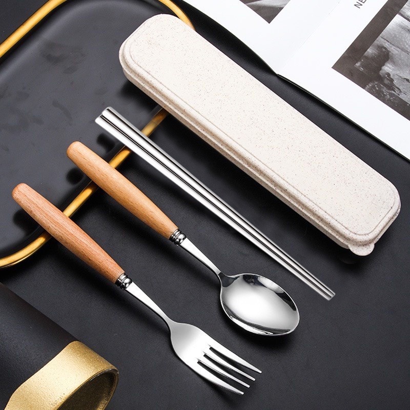 Bộ thìa đũa dĩa inox cán gỗ sồi sang trọng có hộp đựng lúa mạch dùng cho văn phòng ,cá nhân