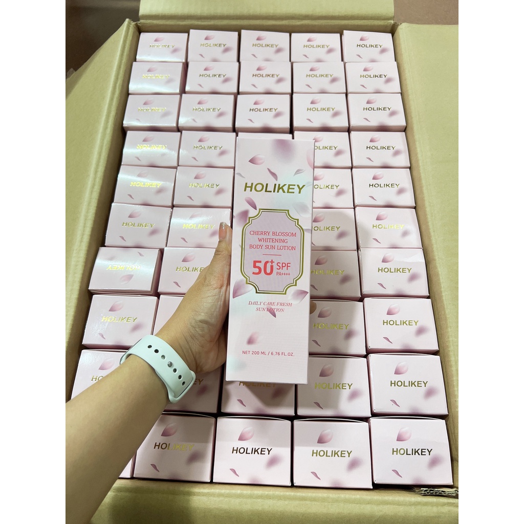 Kem Body Dưỡng Trắng Da Chống Nắng Holikey Hàn Quốc Cherry Blossom Whitening Lotion Giúp Trắng Da & Dưỡng Ẩm 200ml