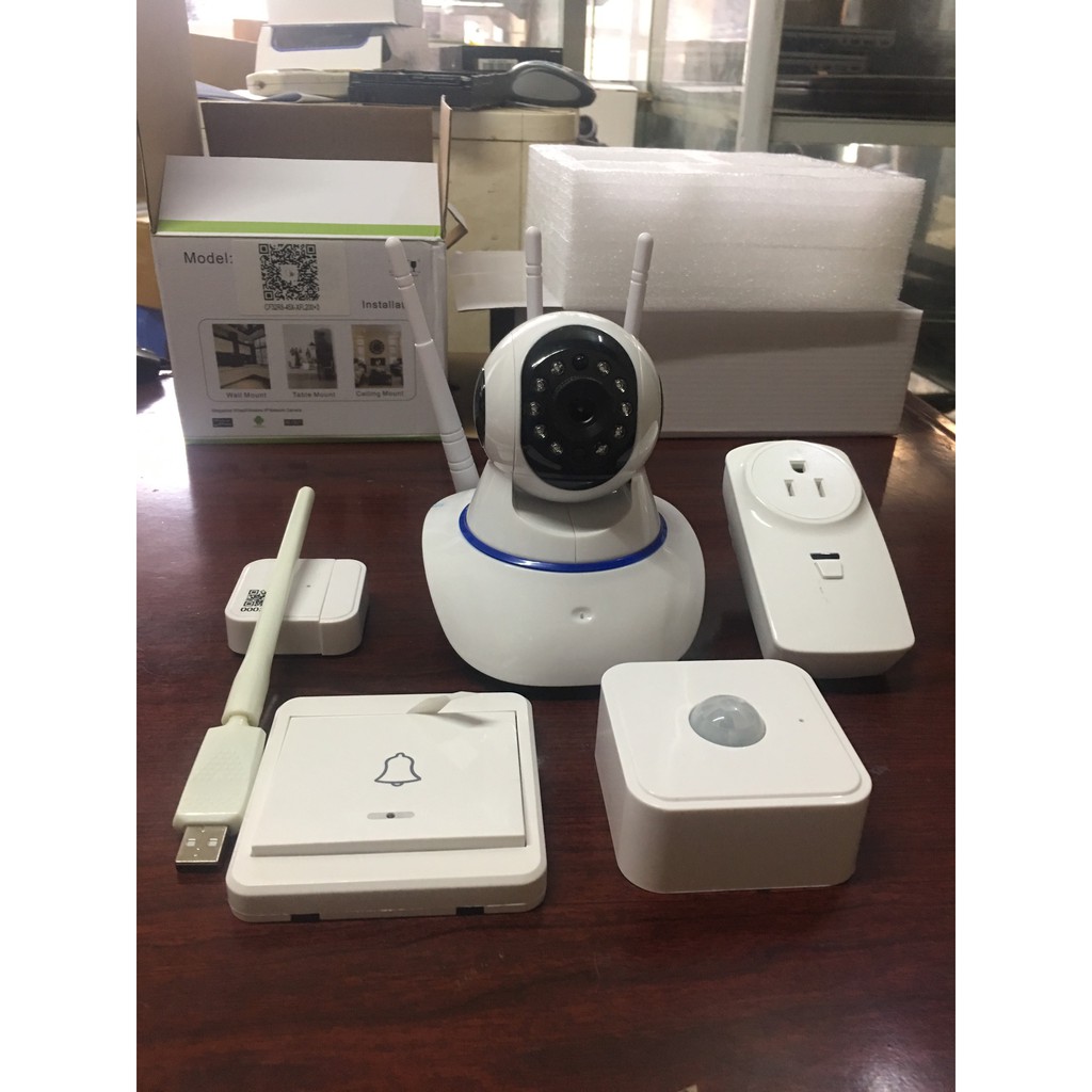 Bộ Smart Kit Camera Tích hợp chuông cửa, tách cửa, báo cháy, ổ cắm điện thông minh