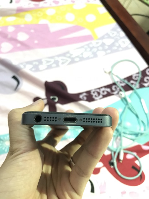 Điện thoại iphone 5 đen quốc tế zin đẹp chính hãng | BigBuy360 - bigbuy360.vn