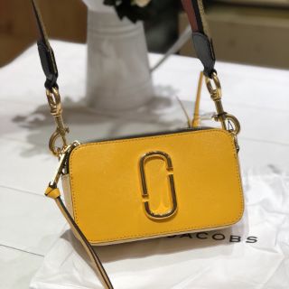 Túi Marc jacobs màu vàng