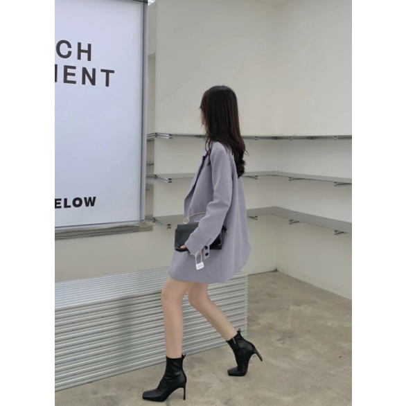 Bốt ngắn da lì mũi vuông gót dẹt khoá cạnh đen nude trắng