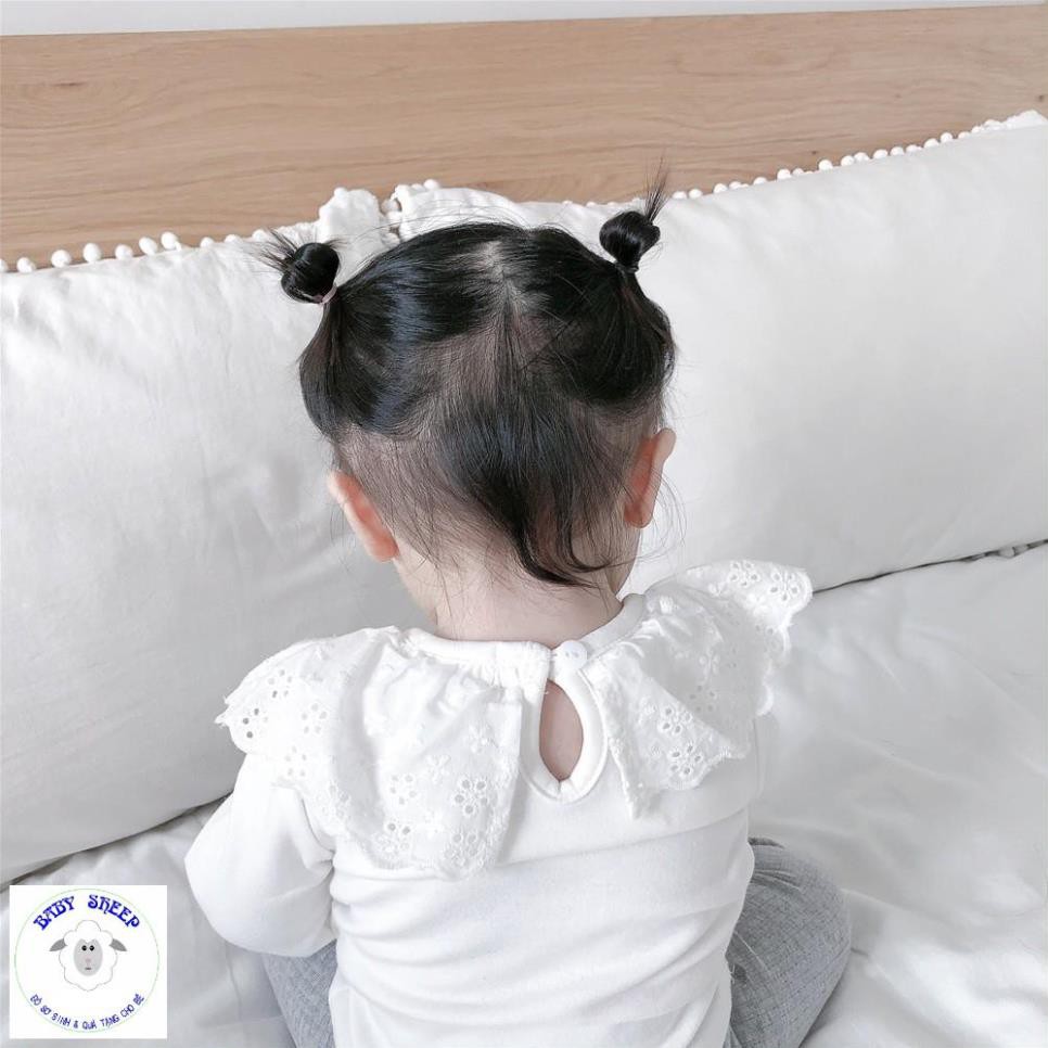 Áo trắng cổ bèo tiểu thư tay nhún bèo mặc kèm áo cardigan và yếm len Baby Sheep cho bé gái-cotton mềm mịn cao cấp