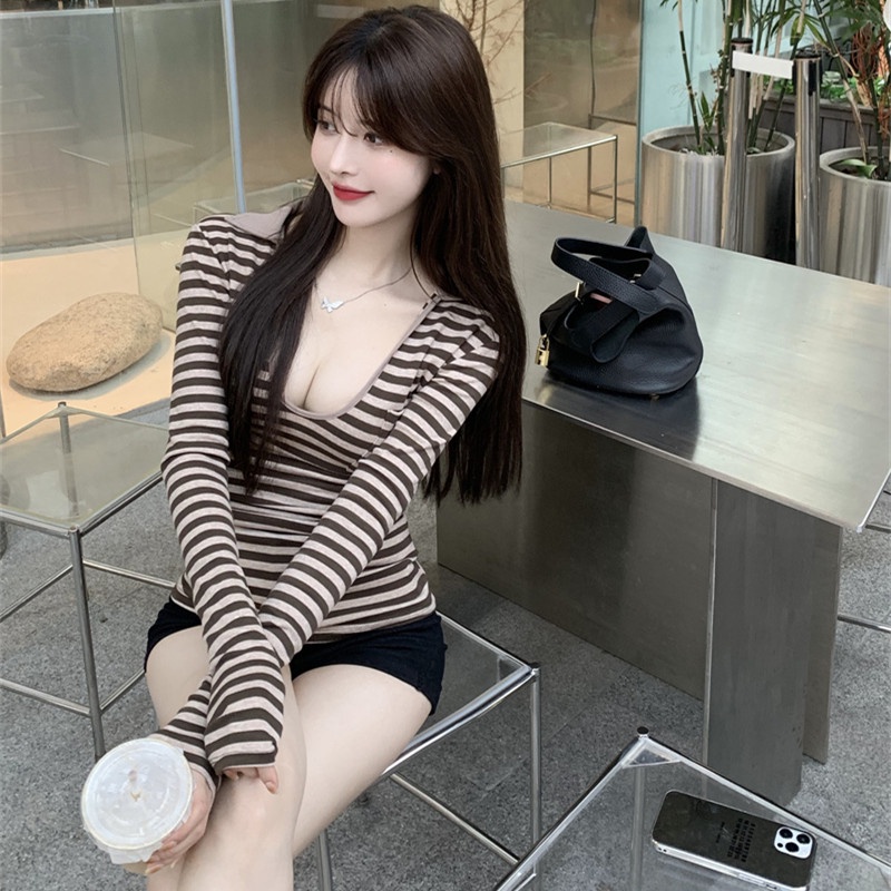 Áo Kiểu Tay Dài Cổ Chữ V Họa Tiết Kẻ Sọc Thời Trang Mùa Đông Xinh Xắn Cho Nữ