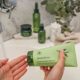 Sữa rửa mặt innisfree trà xanh Hàn quốc