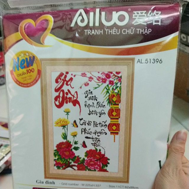 Tranh thêu gia đình 51396 kt 88x62cm chưa thêu