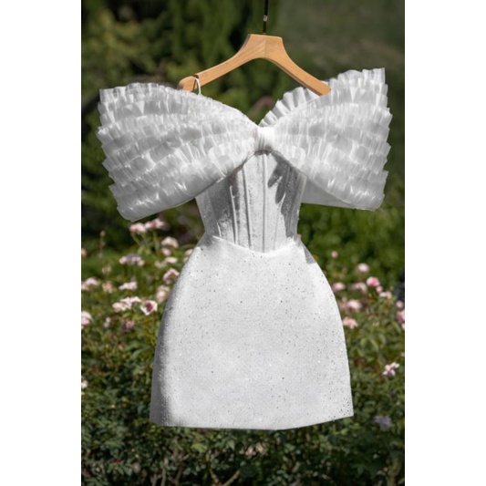 Đầm Lynhaki trễ vai cánh thiên nga cao cấp che khuyết điểm vai to vải tafta nhũ ánh kim mochouse83