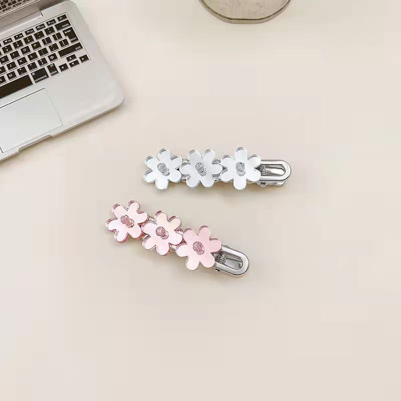 Kẹp Tóc Hình Hoa Màu Bạc Đơn Giản Dễ Thương Phong Cách Hàn Quốc Cho Nữ