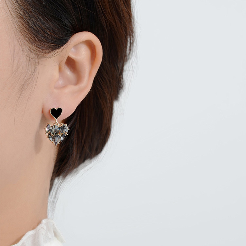 Khuyên Tai Hình Trái Tim Đơn Giản Thời Trang Cho Nữ Đen