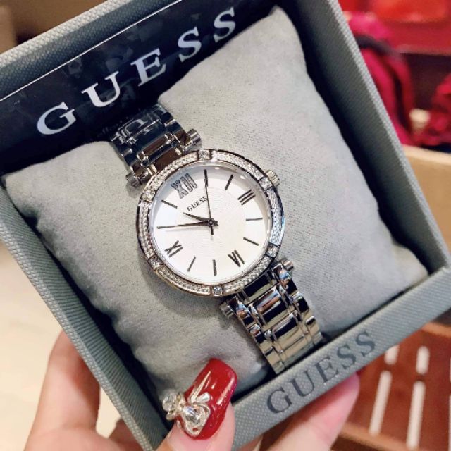 Đồng hồ nữ Guess bạc chính hãng