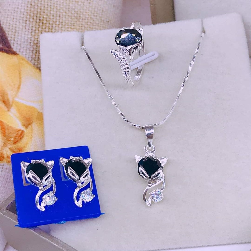 Sét trang sức hồ ly gắn đá phong thủy gồm dây chuyền nhẫn và bông tai, chất liệu bạc ta sang trọng nữ tính