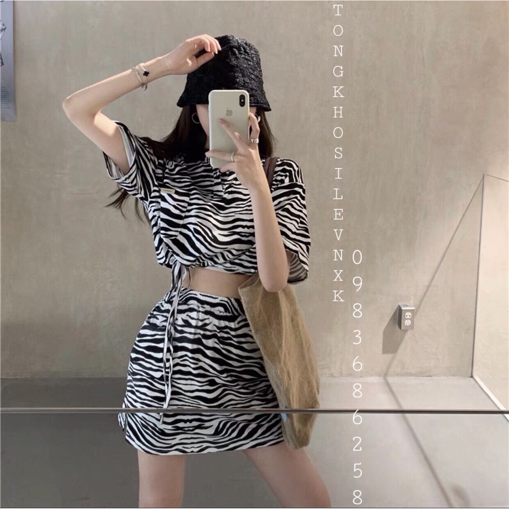 SET ÁO CROPTOP DÁNG ÔM PHỐI CHÂN VÁY NGẮN LOANG NGỰA VẰN Style Hàn Xẻng