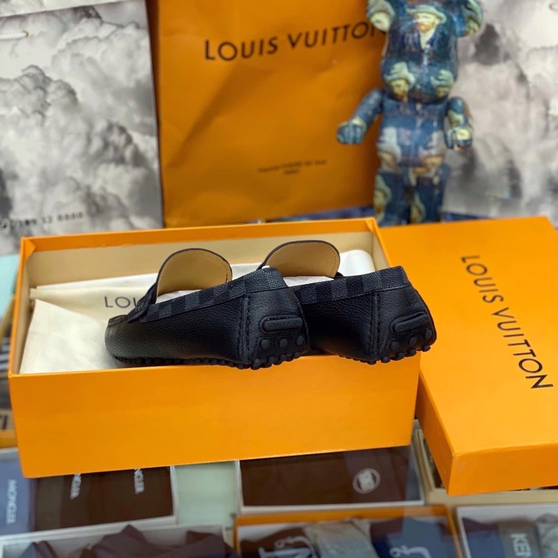 Giày Moca da bò Louiss Vuitton viền caro [ Dota ]