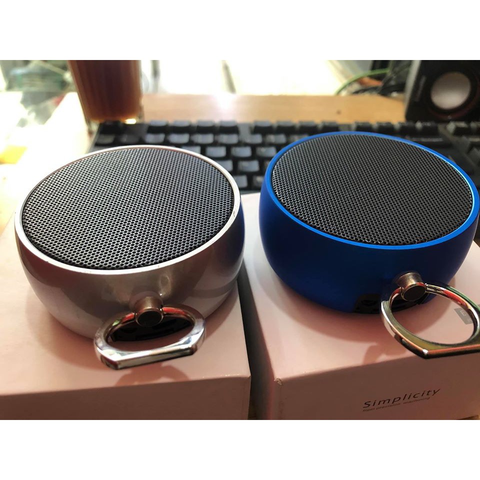 Loa Bluetooth Simplicity Mini BS-02, Vỏ Kim Loại, Bass Hay, Có Móc Treo Tiện Lợi, Có Khe Cắm Thẻ Nhớ