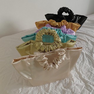 Lily Scrunchie Bag | Túi Đeo Vai Quai Ngắn Lụa Form Mới Lạ