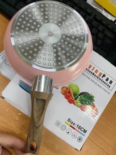 CHẢO RÁN TRỨNG MÀU HỒNG