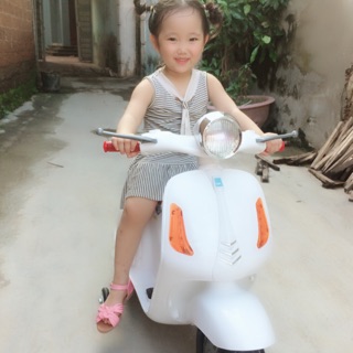 Xe máy điện vespa cho bé