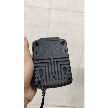 Sạc pin chân phổ thông Makita, sạc pin 21V đế trượt 220-2A