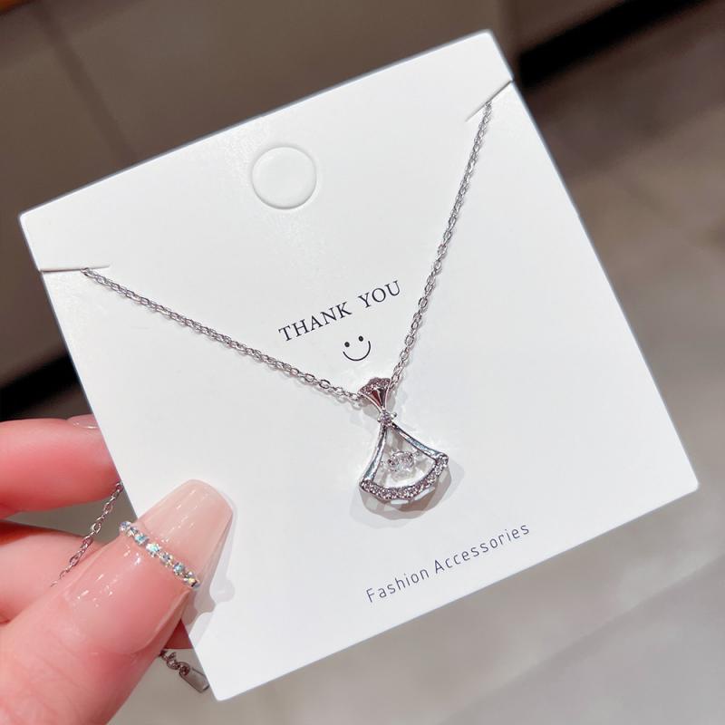 XiaoboACC Vòng Cổ Thép Titan Mặt Hình Quạt Đính Đá Zircon - 38CM+6CM