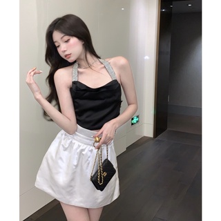Áo croptop cổ yếm thiết kế quyến rũ cho nữ