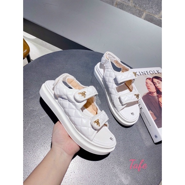 Giày sandal nữ prada