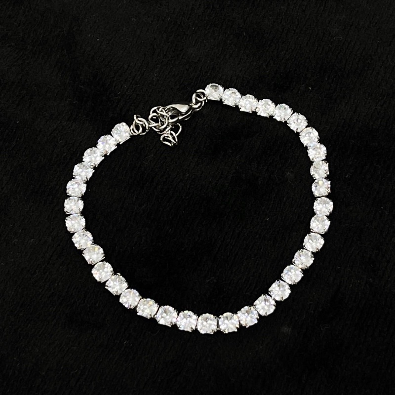 Lắc Tay Titan Đính Đá Vuông Màu Silver Thời Trang