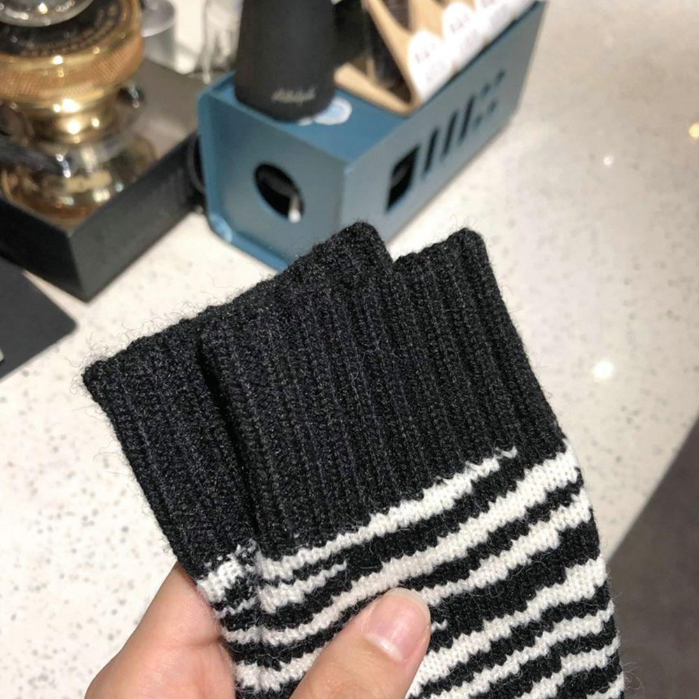 Găng Tay Hở Ngón Dày Dặn Ấm Áp Họa Tiết Kẻ Sọc Dành Cho Nữ