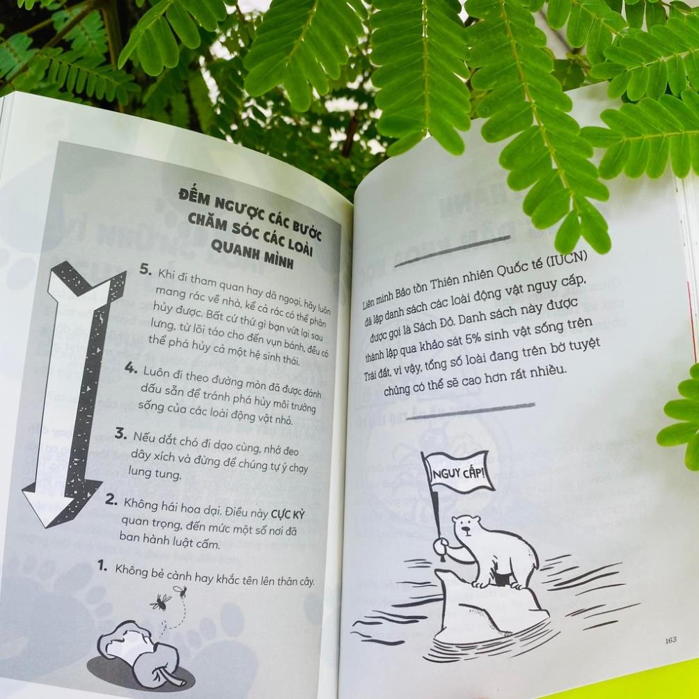 Sách - Giải cứu địa cầu: 50 cách giảm lượng rác thải và cứu thế giới ( Nhã Nam )