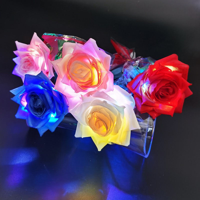 1 bó hoa hồng giả có đèn LED nhiều màu