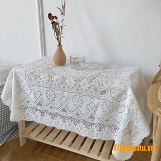 Khăn Trải Bàn Hình Chữ Nhật Phối Ren Thêu Hoa Xinh Xắn