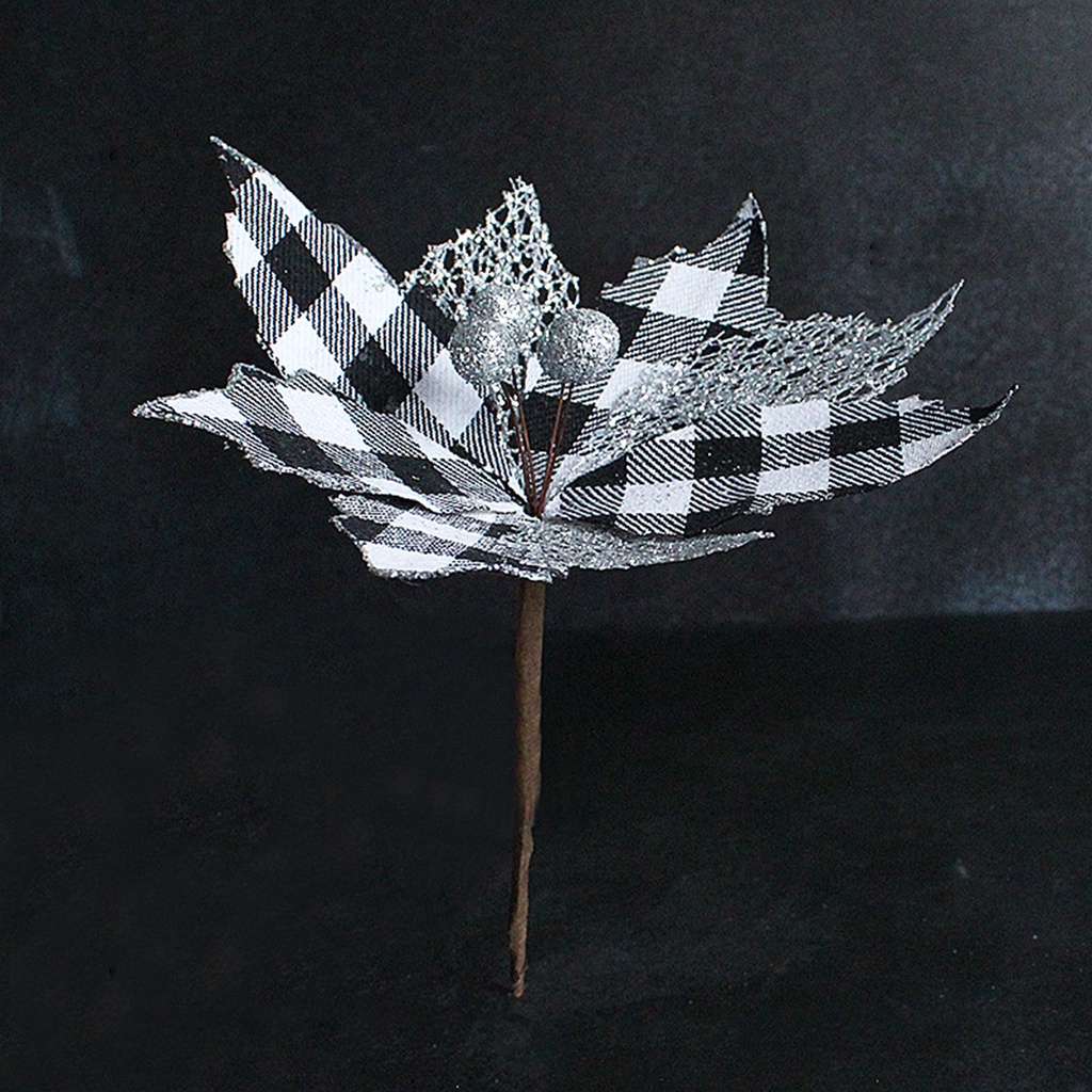 Hoa Giả Bằng Nhựa Màu Đỏ Đen Dùng Trang Trí Giáng Sinh