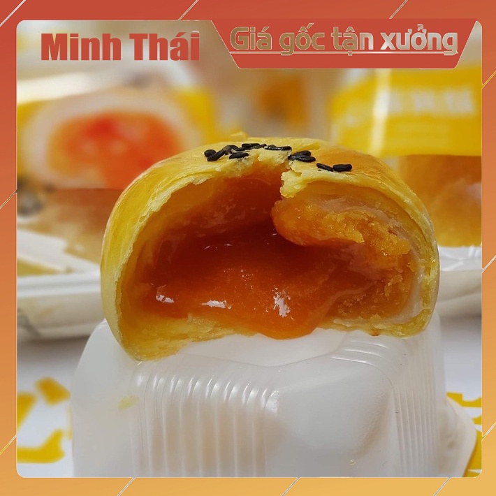 Combo 9 chiếc bánh Trứng Chảy Ngàn Lớp nhân trứng muối tan chảy.